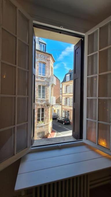 Beau Studio A 30M De La Plage / Beautiful Studio 30M From The Beach Trouville-sur-Mer Eksteriør billede